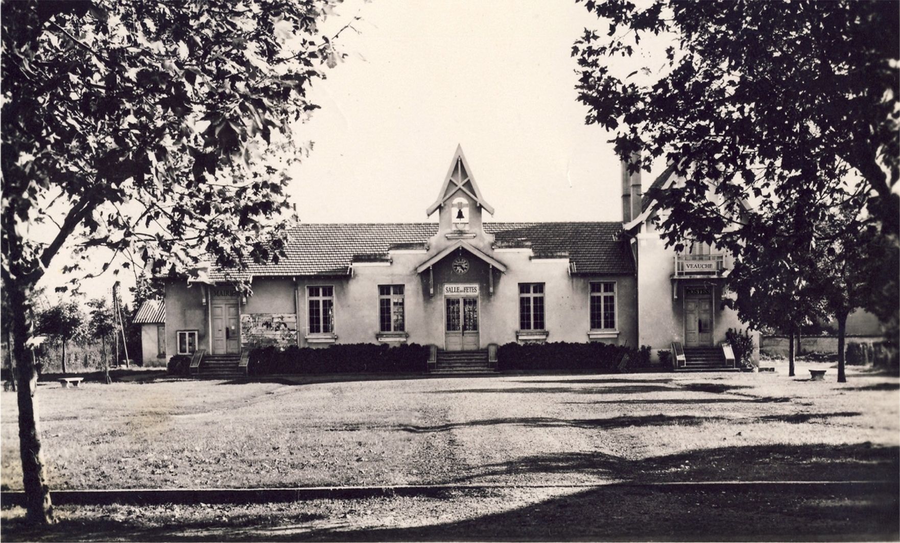Recherche photos d'archives de la Mairie